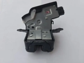 Замок двери багажника Toyota C-HR MAXH10, NGX10,50, ZGX10 2019 Задн. 