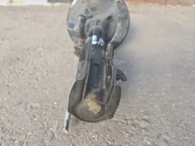 Амортизатор подвески Lexus RX 4 GGL25L GYL25L AGL20L AGL25L 2015-2022 Перед. Прав.