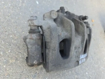 Суппорт тормозной Kia Sorento Prime UM 2014-2020 Перед. Лев.