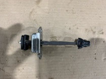 Ограничитель двери Toyota Corolla E210 MZEH12, NRE210, ZWE211 2018-2023 Перед. Лев.