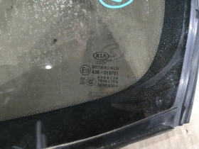 Форточка двери Kia Stinger J5 2017- Задн. Лев.