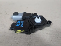 Мотор стеклоподъемника Kia Sportage QL 2015-2022 Перед. Прав.