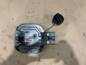 Лючок топливного бака Mitsubishi Outlander 3 GF 2013-2021  