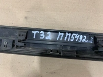 Молдинг двери Nissan X-TRAIL T32 2013-2022 Перед. Прав.