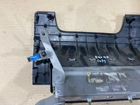 Подушка безопасности в колени Toyota RAV4 40 XA40 2012-2019  