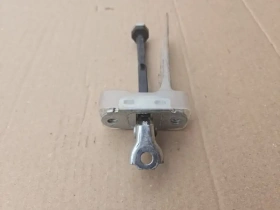 Ограничитель двери Toyota C-HR MAXH10, NGX10,50, ZGX10 2019 Задн. Прав.