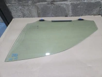 Стекло двери Lexus IS XE30 2013-2020 Перед. Лев.