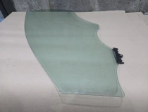 Стекло двери Kia Sportage QL 2015-2022 Перед. Лев.