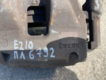 Суппорт тормозной Toyota Corolla E210 E210 2018- Перед. Лев.