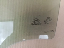 Стекло двери Kia Sportage QL 2015-2021 Перед. Лев.