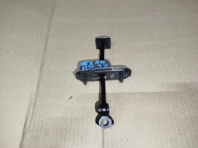 Ограничитель двери Kia Proceed CD 2018-2023 Перед. Прав.