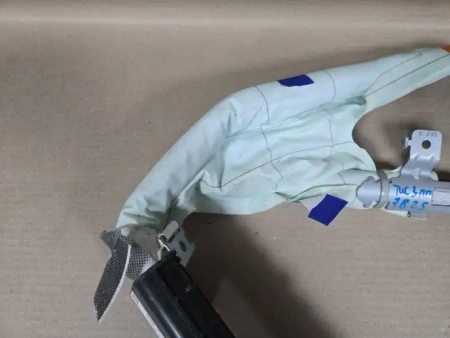 Шторка безопасности Hyundai Tucson TL 2015-2021  Прав.