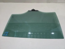 Стекло двери Kia Sportage QL 2015-2022 Задн. Лев.