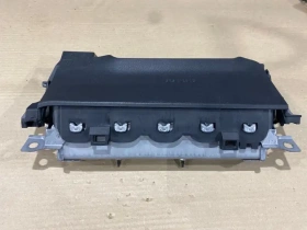 Подушка безопасности в колени Toyota Camry 70 XV70 2018-2024  