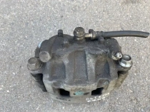 Суппорт тормозной Mitsubishi Outlander 3 GF 2012-2023 Перед. Лев.