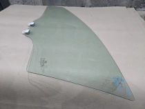 Стекло двери Mazda 3 BM BM 2013-2019 Перед. Лев.