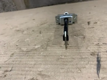 Ограничитель двери Toyota RAV4 50 XA50 2018-2023 Перед. Лев.