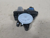 Мотор стеклоподъемника Kia Sorento Prime UM 2014-2020 Задн. Лев.