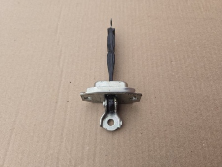 Ограничитель двери Mitsubishi Outlander 3 GF 2012-2022 Перед. Прав.