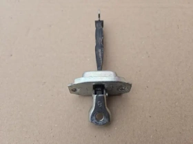 Ограничитель двери Mitsubishi Outlander 3 GF 2012-2021 Задн. Лев.