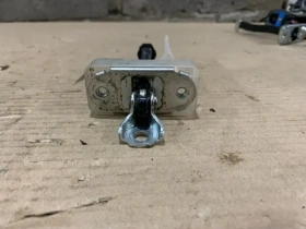 Ограничитель двери Toyota C-HR MAXH10, NGX10,50, ZGX10 2019 Задн. Лев.