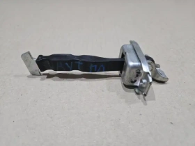 Ограничитель двери Mitsubishi Outlander 3 GF 2012-2022 Перед. Лев.