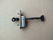 Ограничитель двери Kia Sportage QL 2015-2021 Задн. Лев.