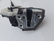 Замок боковой двери Toyota Camry 70 XV70 2017-2024 Задн. Прав.