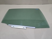 Стекло двери Toyota Camry 70 XV70 2017-2023 Задн. Прав.