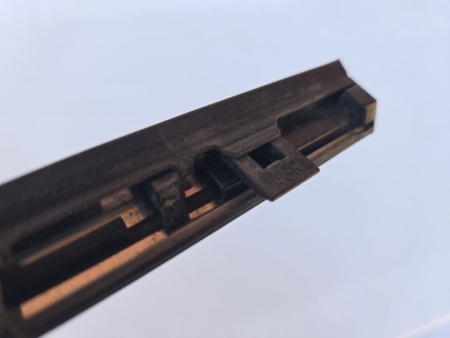 Бархотка двери Infiniti Q50 V37 2013-2023 Перед. Прав.