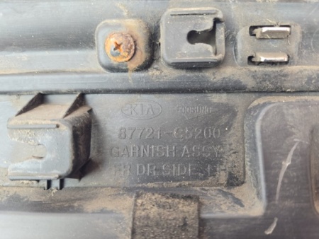 Молдинг двери Kia Sorento Prime UM 2014-2020 Перед. Лев.