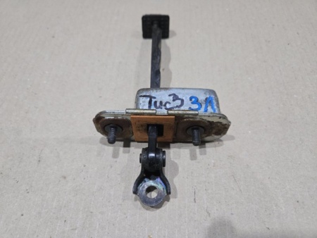 Ограничитель двери Hyundai Tucson TL 2015-2021 Задн. Лев.