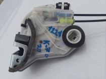 Замок боковой двери Toyota Camry 70 XV70 2017-2024 Задн. Прав.