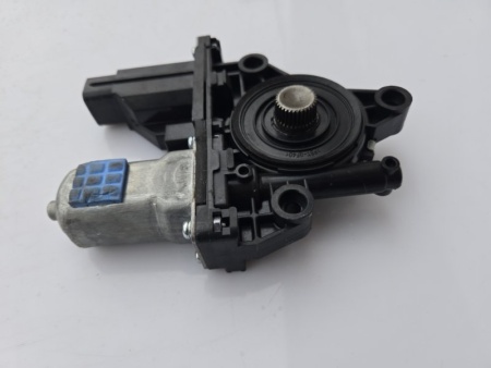 Мотор стеклоподъемника Kia Sorento Prime UM 2014-2020 Перед. Прав.