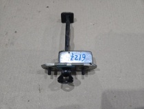 Ограничитель двери Hyundai Tucson TL 2015-2021 Перед. Лев.