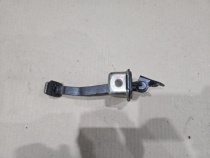 Ограничитель двери Kia Sportage QL 2015-2022 Задн. Лев.